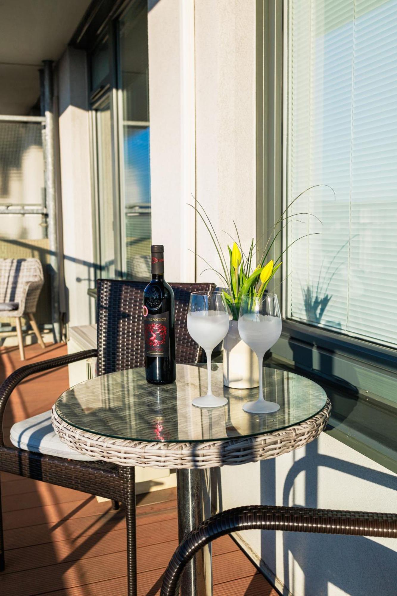 Sunny Apartment With Amazing Terrace On The 13Th Floor Near City Center Bratislava Buitenkant foto