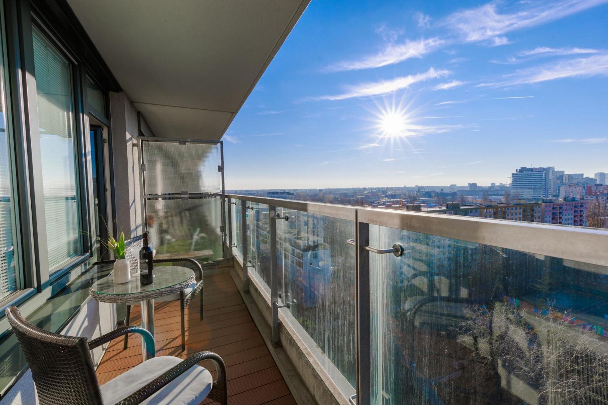 Sunny Apartment With Amazing Terrace On The 13Th Floor Near City Center Bratislava Buitenkant foto